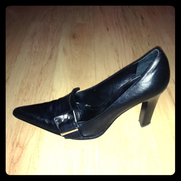 BCBG shoes
