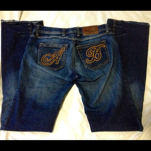 🎉moving sale!🎁 Apple Bottom jeans - Picture 2 of 3