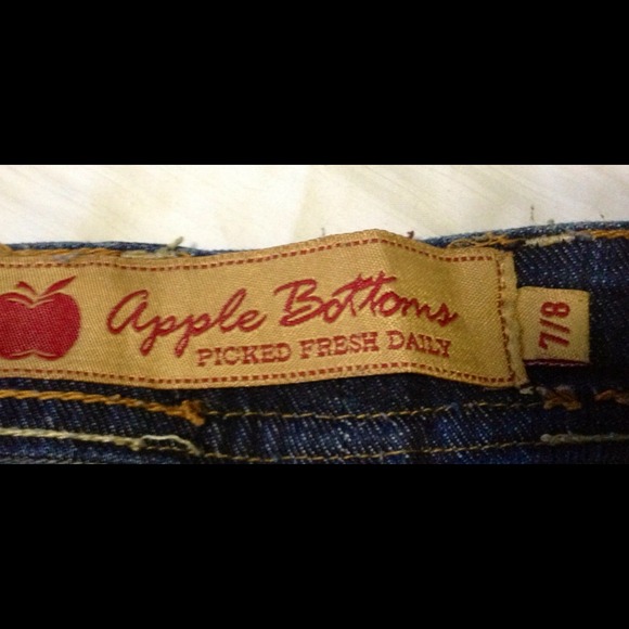 🎉moving sale!🎁 Apple Bottom jeans - Picture 3 of 3