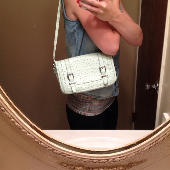 Mint Purse 👜 - Picture 4 of 4