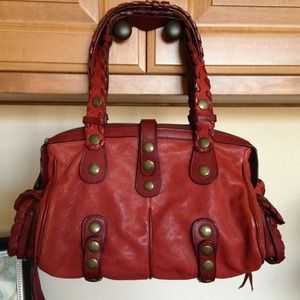 🌹Beautiful Red Chloe silverado