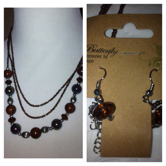 💎NWT! BROWN BEADED NECKLACE AND EARRING SET 💎
