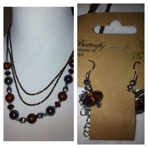 💎NWT! BROWN BEADED NECKLACE AND EARRING SET 💎