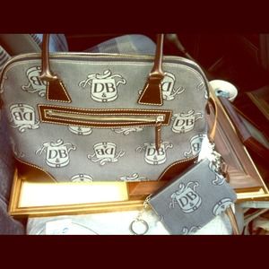 Dooney & Bourke purse
