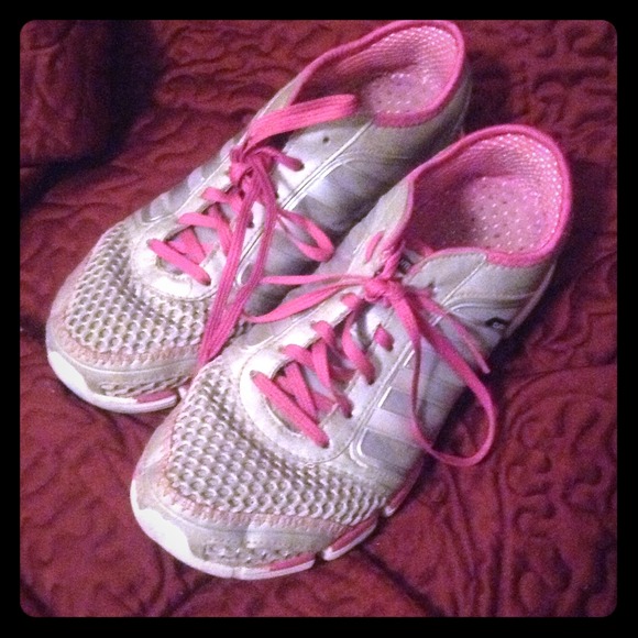 Adidas climacool tennis shoes