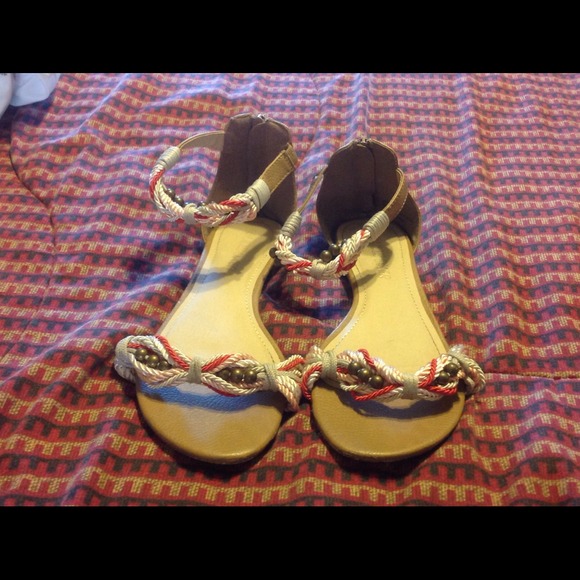 Like new sandles really nice