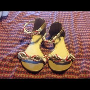 Like new sandles really nice