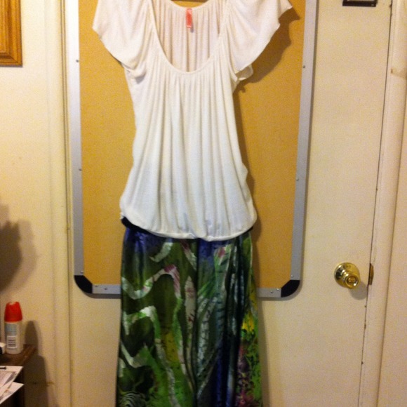 Off white blouse - Picture 3 of 4