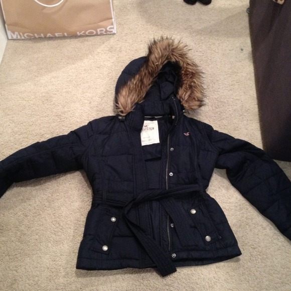 winter hollister jacket