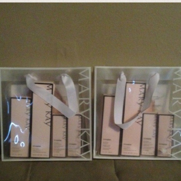Mary Kay Oily Set