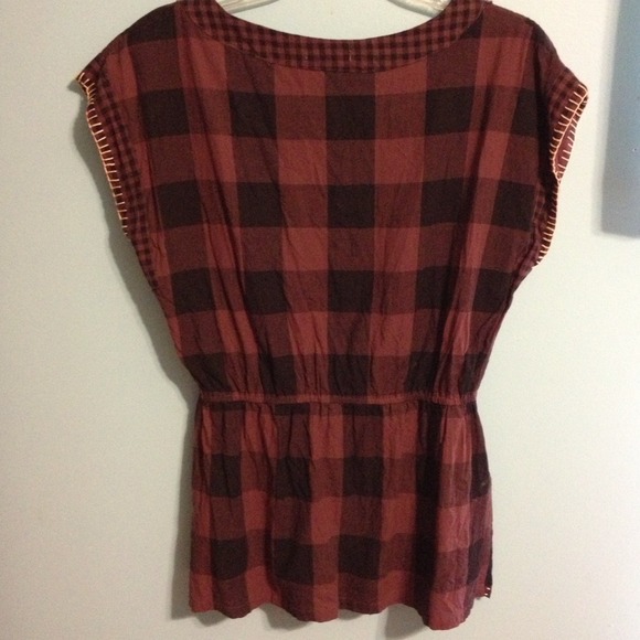 Checkered Blouse - Picture 2 of 3