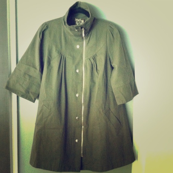 NWOT olive green swing style jacket w/ 3/4 sleeves
