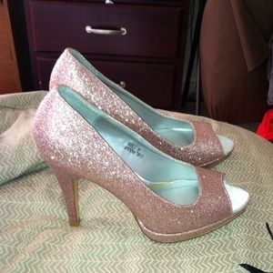 Just reduced! Pink sparkle heels
