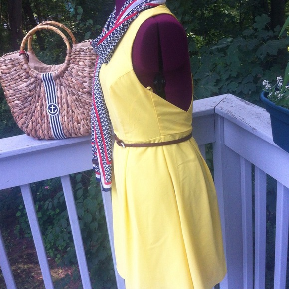 ⚠BUNDLED⚠Bright Summery Dress - Picture 2 of 4