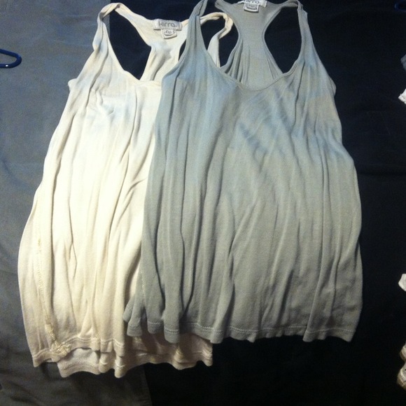 Two T back tanks - Picture 2 of 2