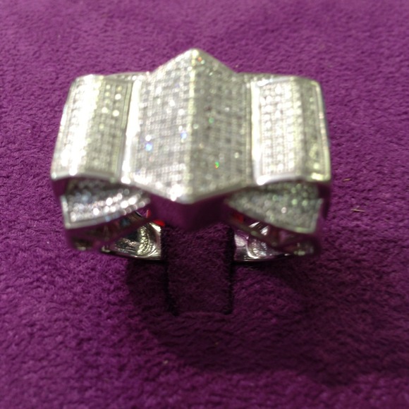 925 silver / rhodium men's diamond ring.