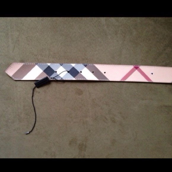 Burberry belt size 28! main image 4