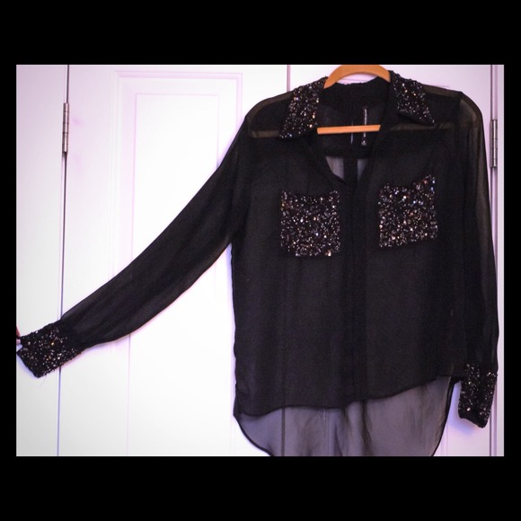 chiffon W118 by Walter Baker blouse w/sequins