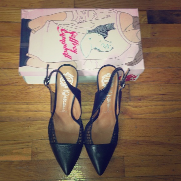 SOLD to a friend: Jeffrey Campbell NWT retro heels