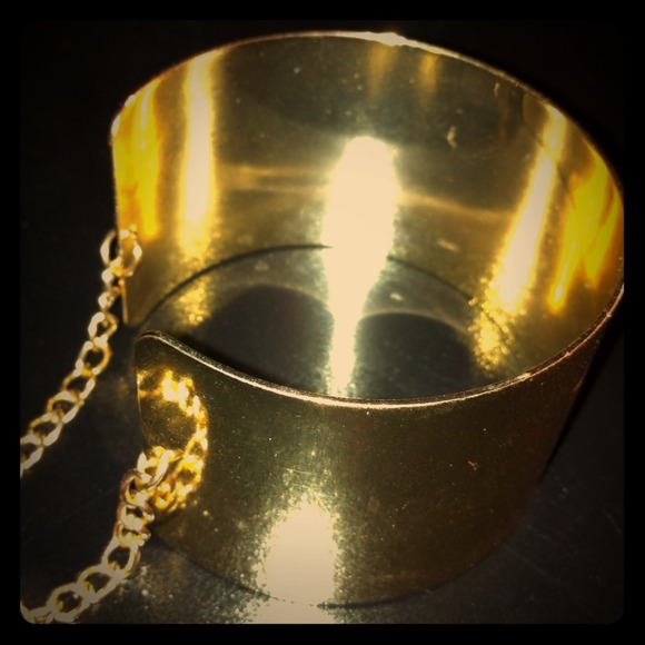 Gold bracelet cuff