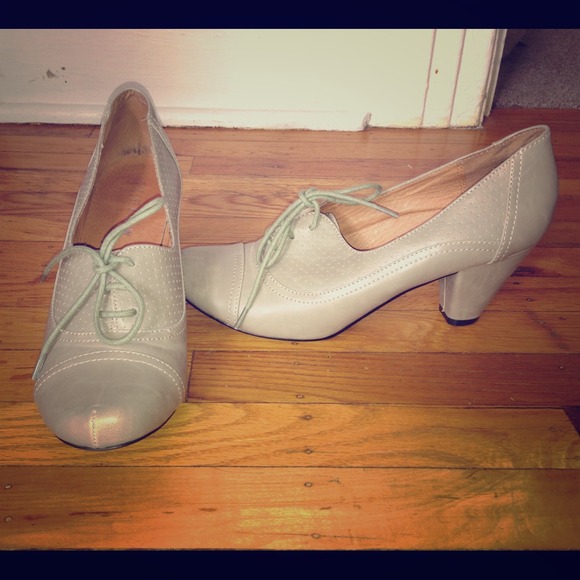 Chelsea Crew oxfords with cute details
