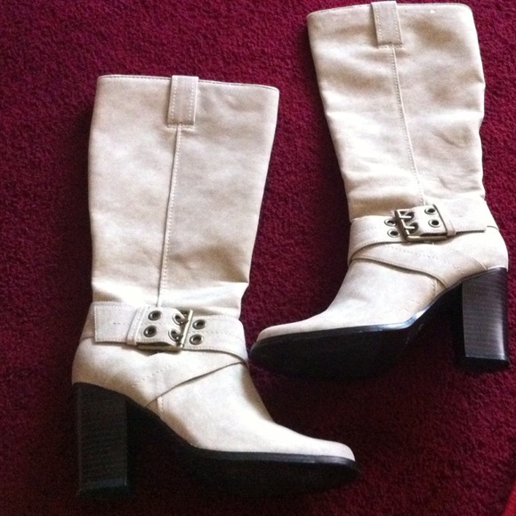 Taupe heeled Boots.