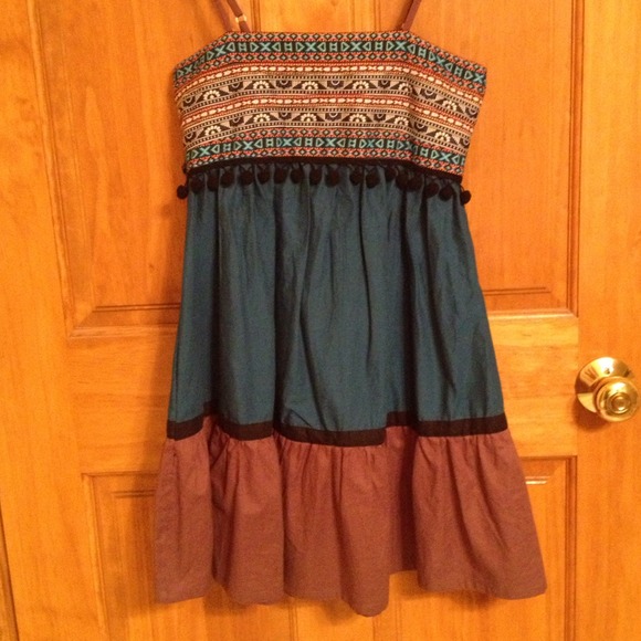 NWOT! Super cute and unique Boho cotton dress! - Picture 4 of 4