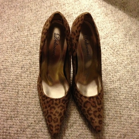 Leopard print size 6 NWOT **BUNDLED** - Picture 3 of 3
