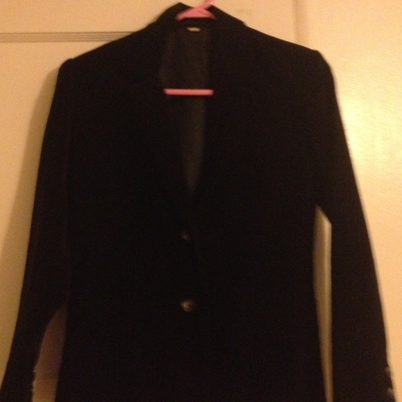 Suede black blazer with two buttons