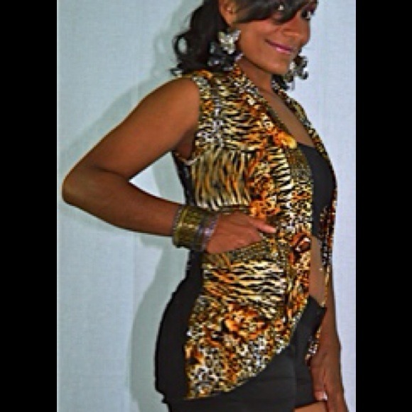 Animal print top - Picture 2 of 3