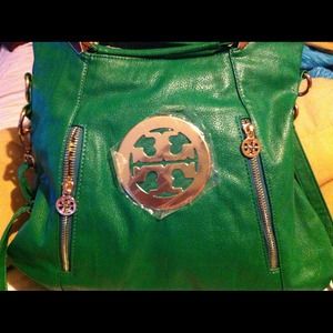 Tory Burch Green Cross Body Bag!!
