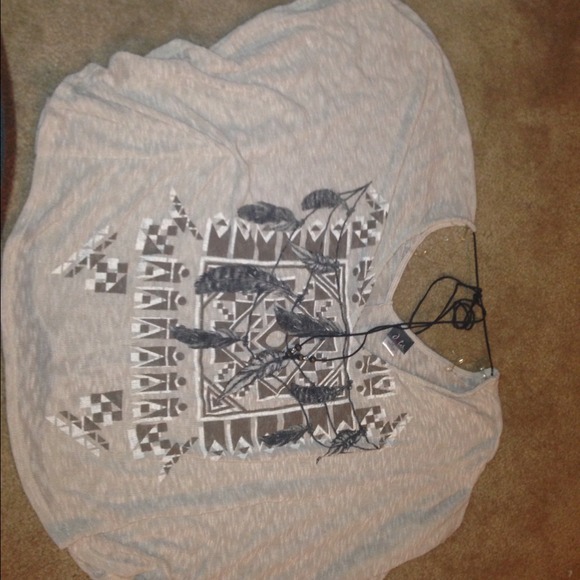 Batwing sleeve top with front and back cutouts - Picture 1 of 1