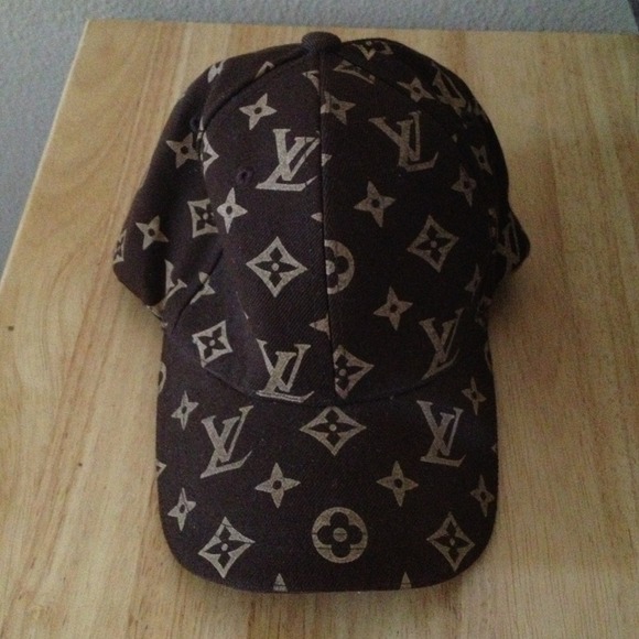 **SOLD** Louis Vuitton dark brown hat!