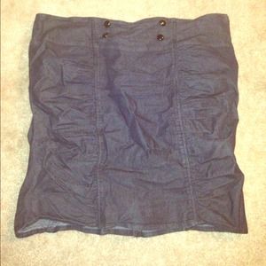 Dark rinse runched sides skirt