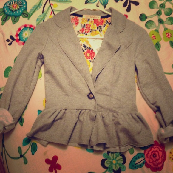 Grey blazer