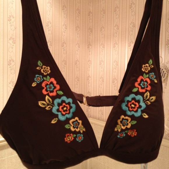 2 Bikini sets