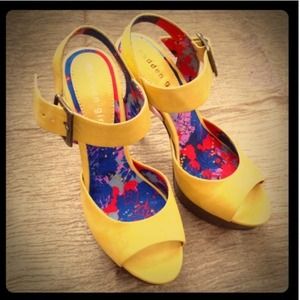 Eye Catching Madden Platform stilettos