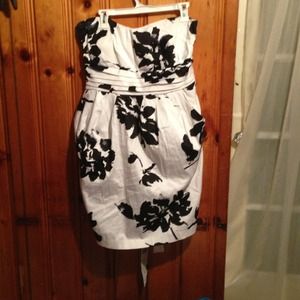 SIZE 18W STRAPLESS DRESS with POCKETS