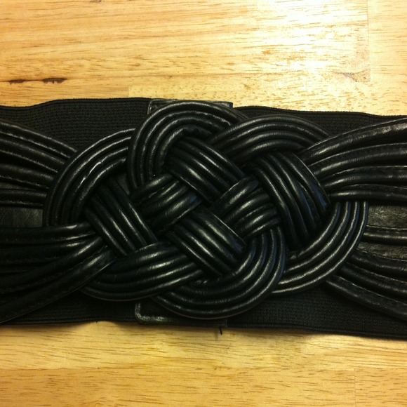 ❌BUNDLED❌Black Knot Stretch Belt
