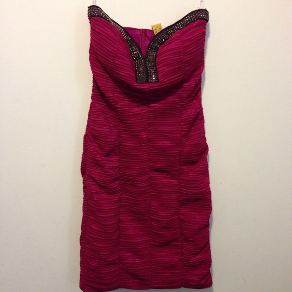 Dress - Picture 1 of 2