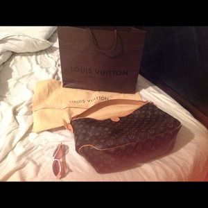 RESERVED/ HOLD  Authentic LV delightful PM