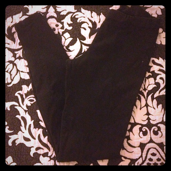 SOLD! Joes Jeans black leggings