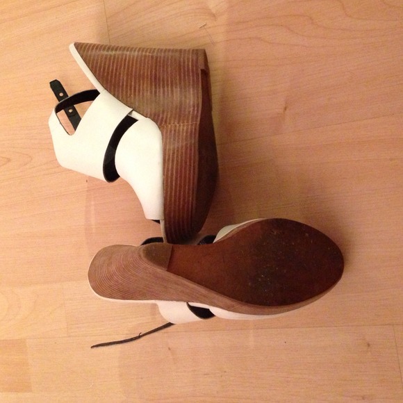 White Trouvé wedges - Picture 2 of 4