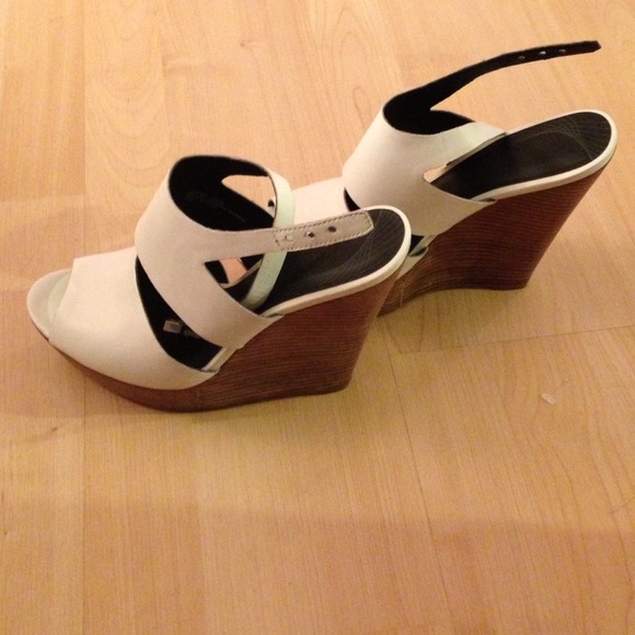 White Trouvé wedges - Picture 3 of 4