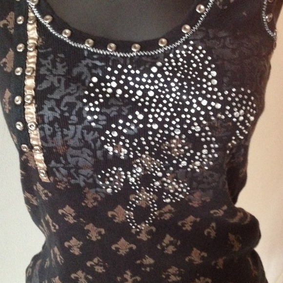 Sold ❌Graphic tee tank size large - Picture 3 of 4