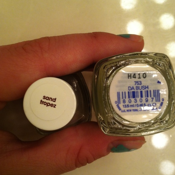 X HOLD X Bundle: 2 Essie nail polishes barely used - Picture 4 of 4