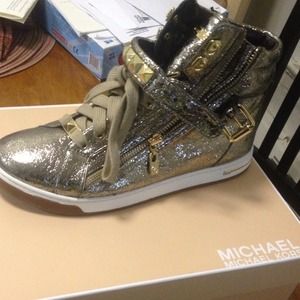 Michael Michael Kors NEVER WORN HighTop Sneakers