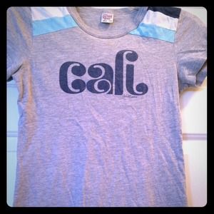 ❌ ❌ sold ❌ ❌ Hollister Cali Surf Tee