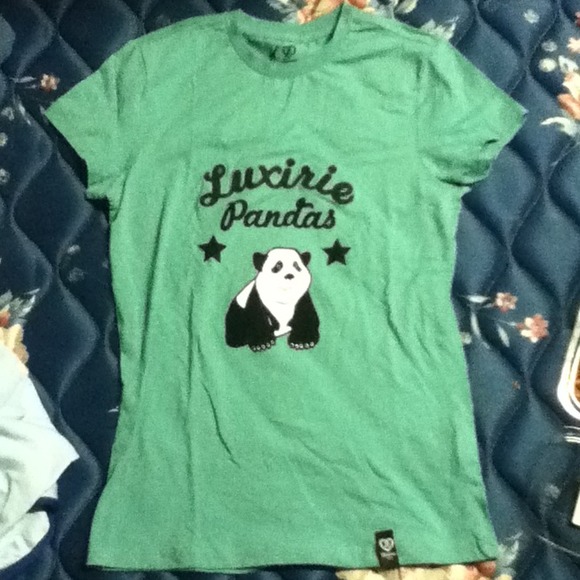 Panda shirt - Picture 1 of 2