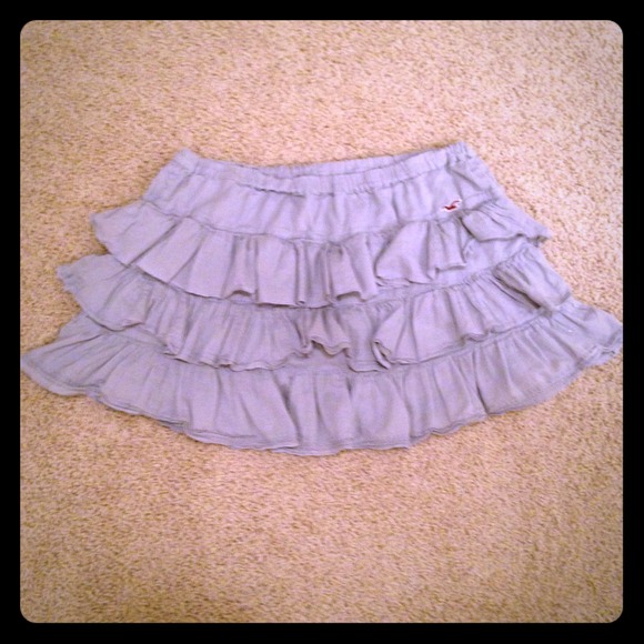 🎊OVER 70% OFF🎊Hollister light gray ruffle skirt